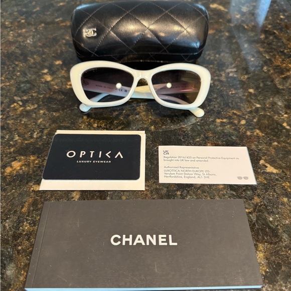 CHANEL Ivory Sunglasses with Black Case - Picture 1 of 8